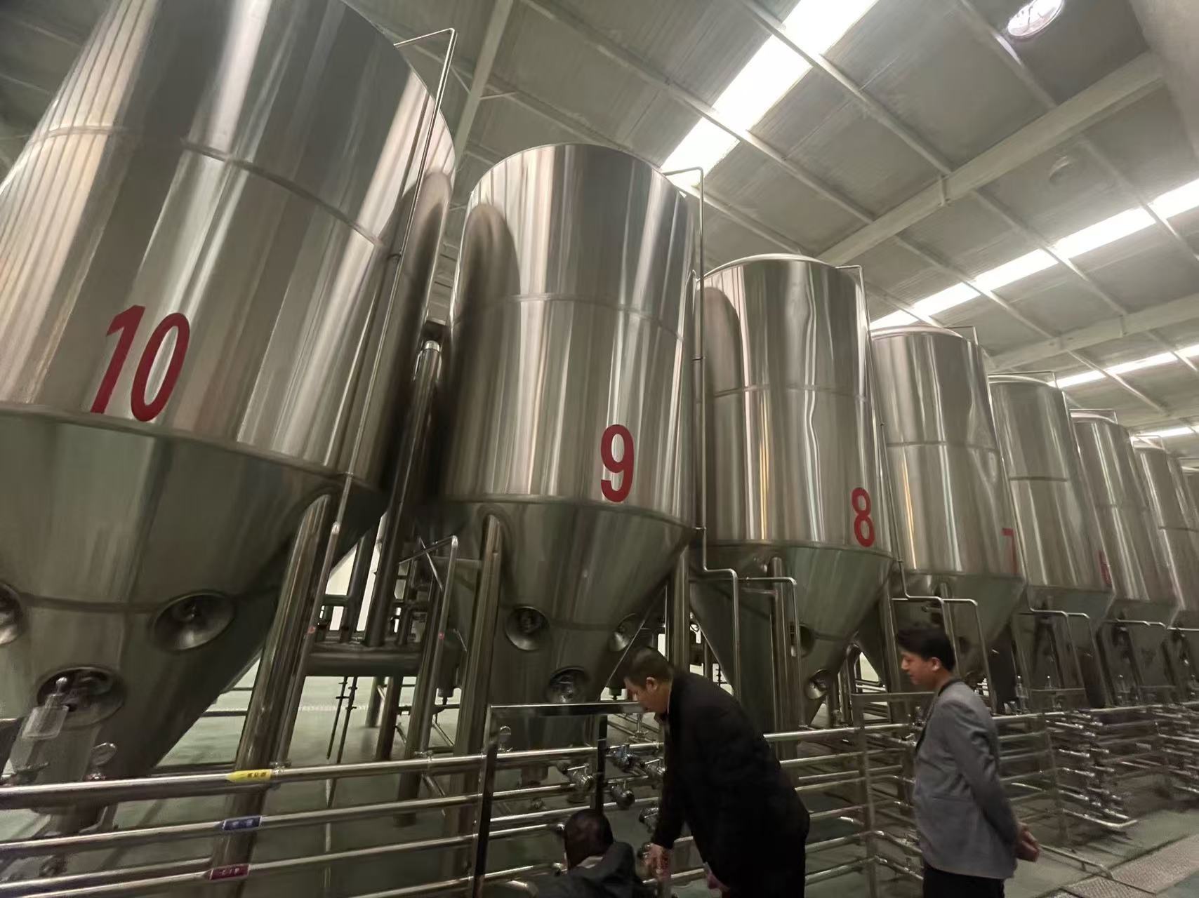 汉台精酿啤酒设备厂—平面布置、设备设计、制造、调试、培训等一条龙服务